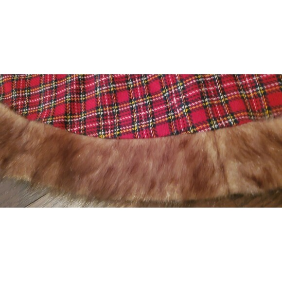 Christmas Tree Skirt Red Green Plaid Tartan Faux Fur Brown 48 In Rustic Cabin - Picture 9 of 9